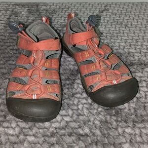 Keen Sandals Youth Size 3